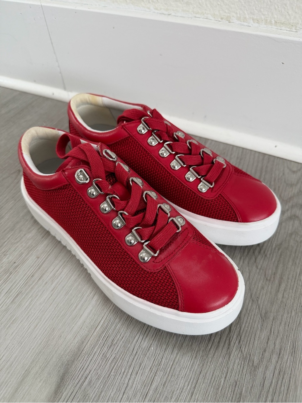 Geox Women's Red Low-Top Lace-Up Platform Sneakers